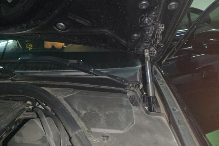 Used BMW 3 Series 2022 Restyled 325Li M Sport Night Edition Package Engine Bay Left