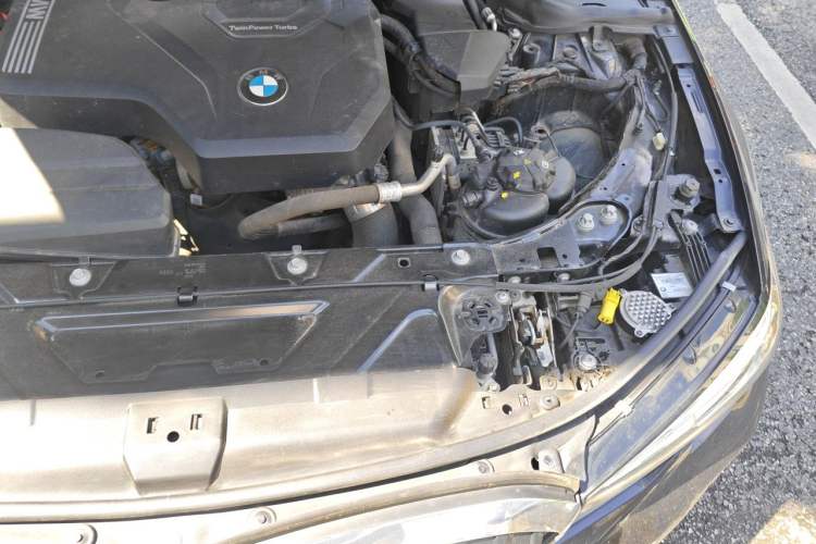 Used BMW 3 Series 2022 325i M Sport Package Engine Bay Left