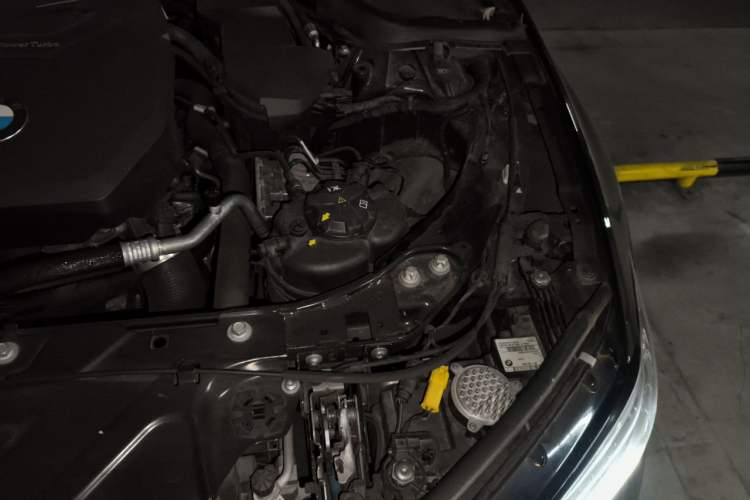 Used BMW 3 Series 2022 325Li M Sport Package Engine Bay Left