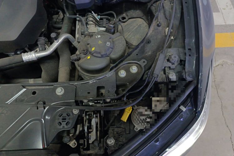 Used BMW 3 Series 2022 325Li xDrive M Sport Package Engine Bay Left