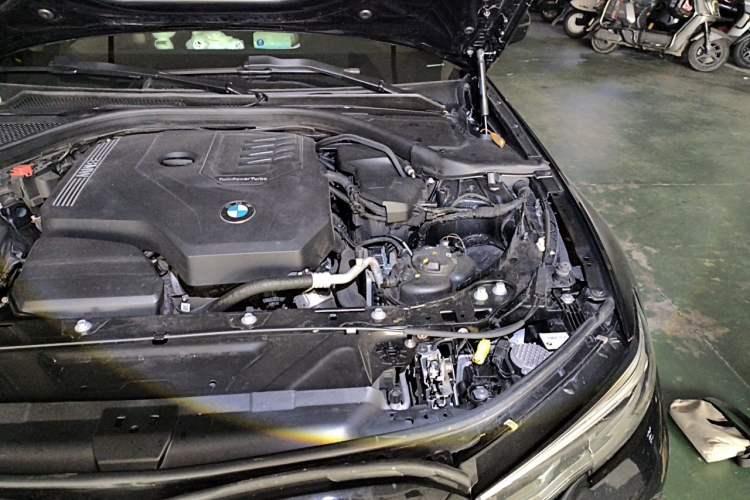 Used BMW 3 Series 2022 325Li M Sport Night Edition Package Engine Bay Left