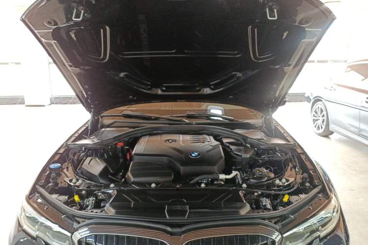 Used BMW 3 Series 2022 320Li M Sport Package Engine Bay