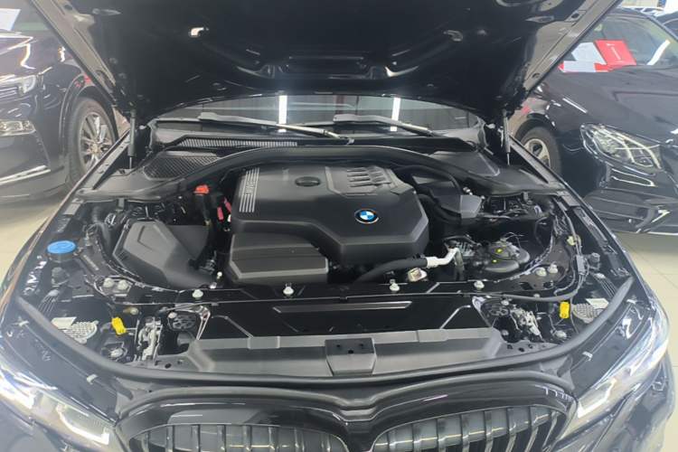 Used BMW 3 Series 2022 325i M Sport Night Edition Package Engine Bay