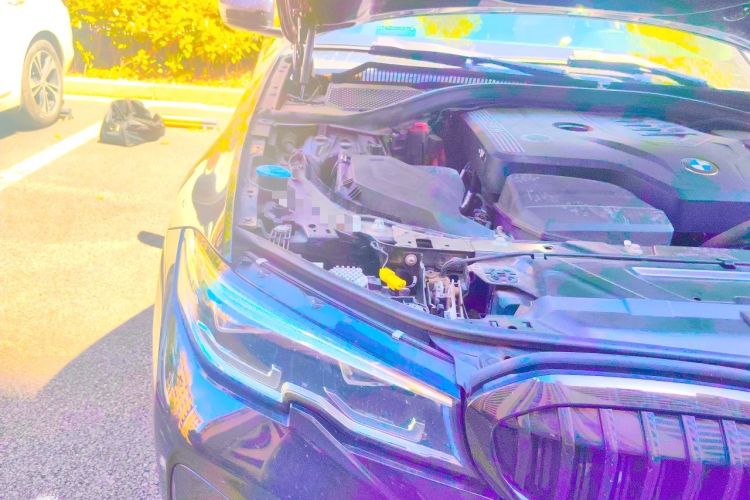 Used BMW 3 Series 2022 325i M Sport Package Engine Bay Right
