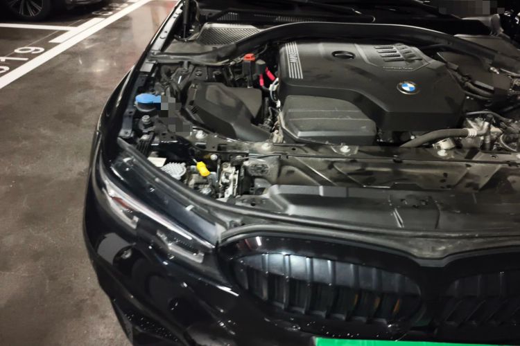 Used BMW 3 Series 2022 325i M Sport Night Edition Package Engine Bay Right