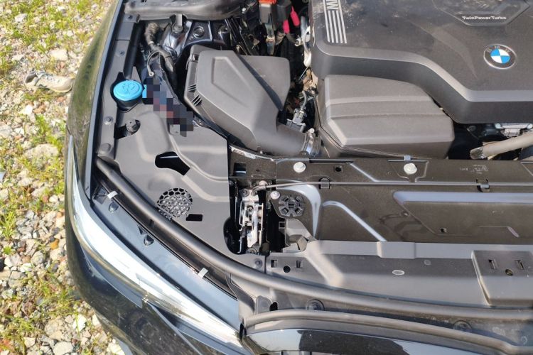 Used BMW 3 Series 2022 325Li M Sport Night Edition Package Engine Bay Right