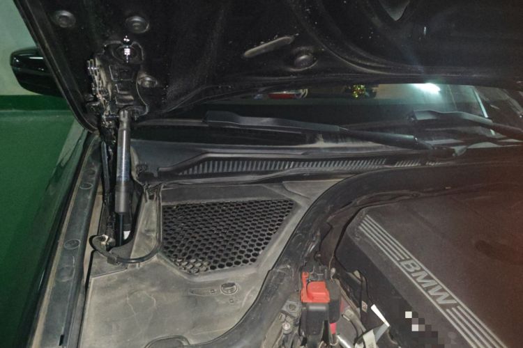 Used BMW 3 Series 2022 Restyled 325Li M Sport Night Edition Package Engine Bay Right