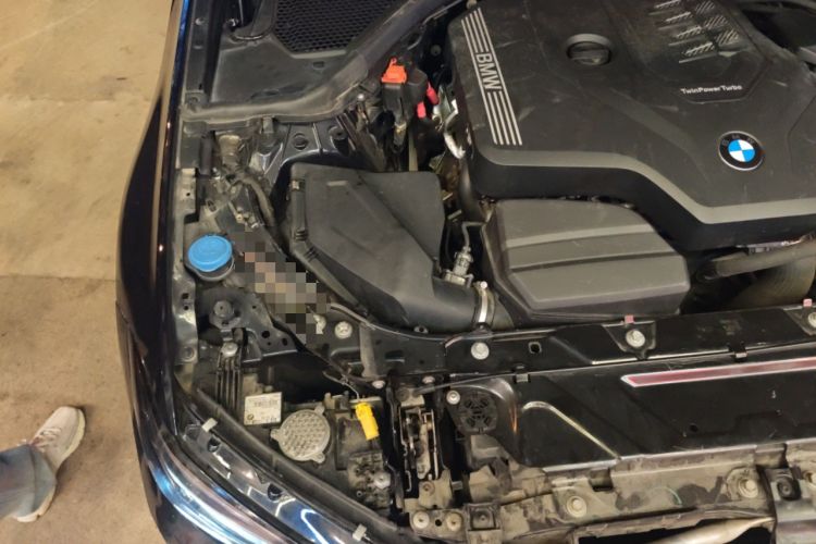 Used BMW 3 Series 2022 320Li M Sport Package Engine Bay Right