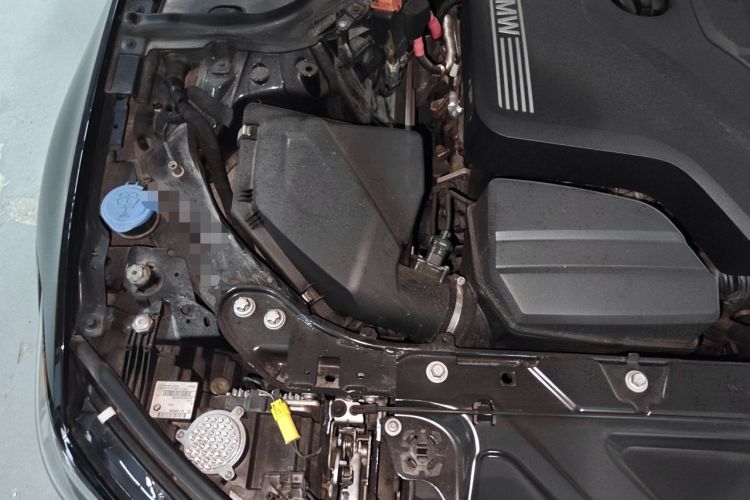 Used BMW 3 Series 2022 330i M Sport Night Edition Engine Bay Right