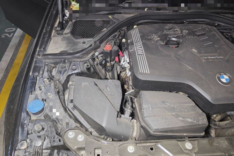 Used BMW 3 Series 2022 325Li M Sport Night Edition Package Engine Bay Right