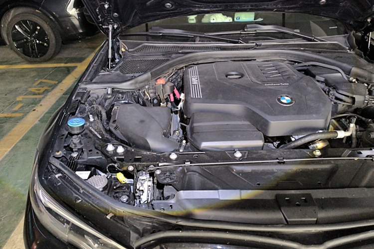 Used BMW 3 Series 2022 325Li M Sport Night Edition Package Engine Bay Right