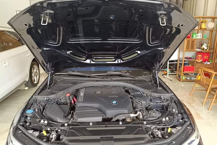 Used BMW 3 Series 2022 Updated 325i M Sport Package Engine Bay