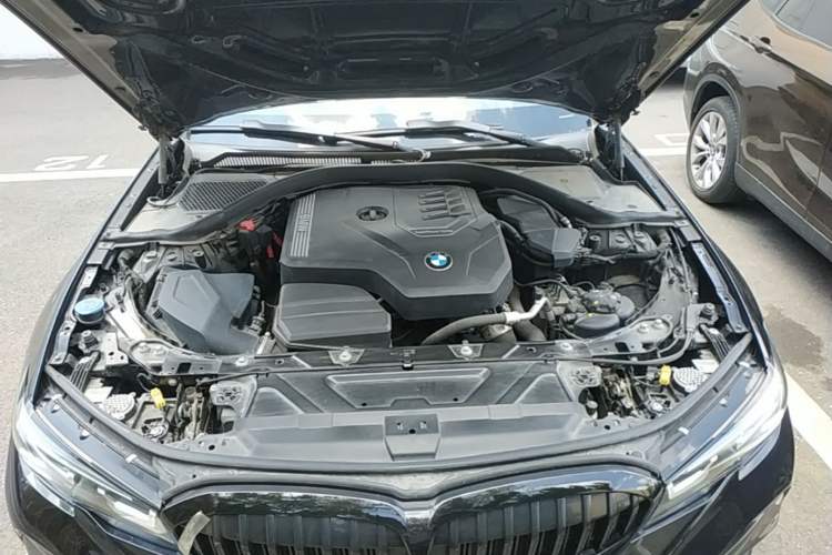 Used BMW 3 Series 2022 325i M Sport Night Edition Package Engine Bay