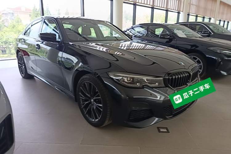 Used BMW 3 Series 2022 330i M Sport Night Edition Exterior 1