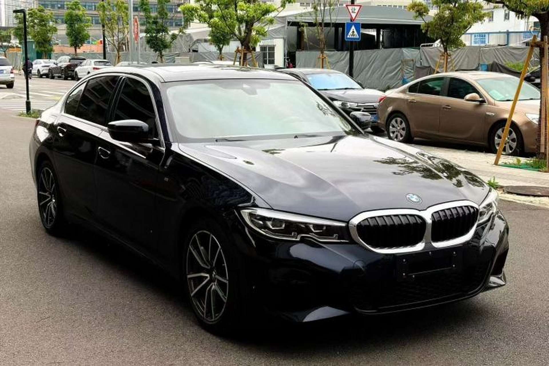 Used BMW 3 Series 2022 325Li M Sport Package Exterior 2