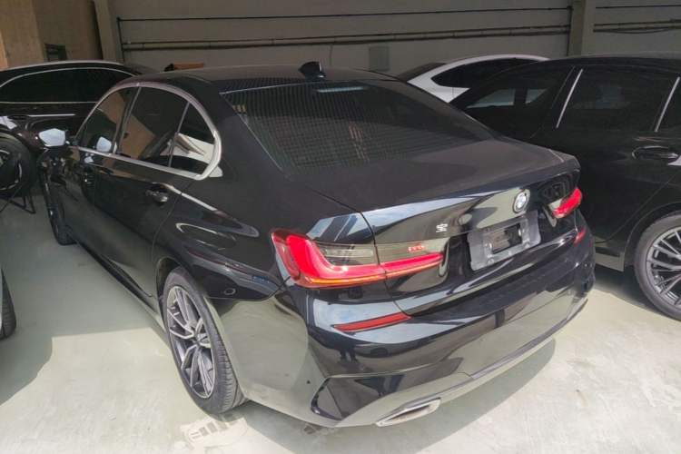 Used BMW 3 Series 2022 Restyled 320Li M Sport Package Exterior 2
