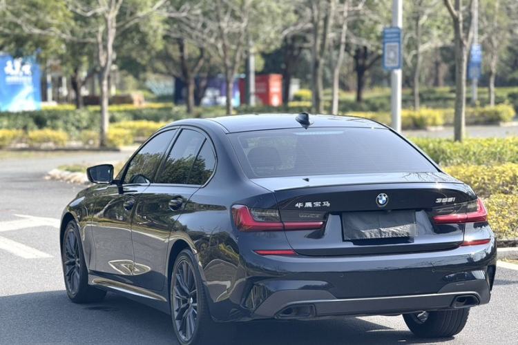 Used BMW 3 Series 2022 325i M Sport Night Edition Package Exterior 3