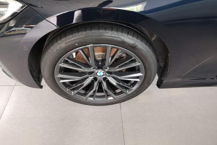 Used BMW 3 Series 2022 Restyled 325Li M Sport Night Edition Package Exterior 4