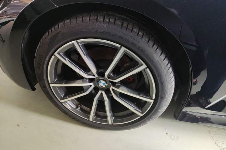 Used BMW 3 Series 2022 Restyled 320Li M Sport Package Exterior 4