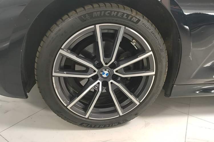 Used BMW 3 Series 2022 Updated 325Li M Sport Package Exterior 4