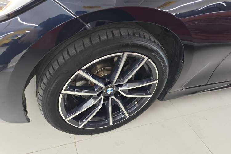 Used BMW 3 Series 2022 325Li M Sport Package Exterior 4