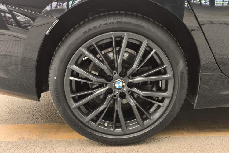 Used BMW 3 Series 2022 Restyled 325Li M Sport Night Edition Package Exterior 5