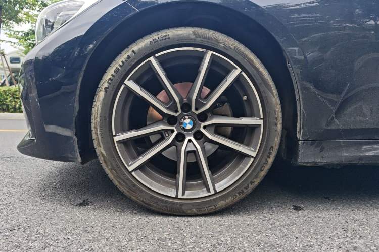 Used BMW 3 Series 2022 Updated 325Li M Sport Package Exterior 5