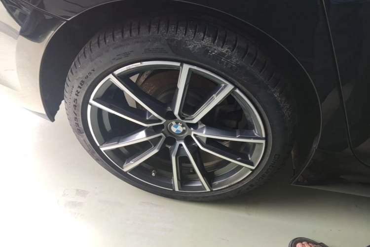 Used BMW 3 Series 2022 Restyled 320Li M Sport Package Exterior 5