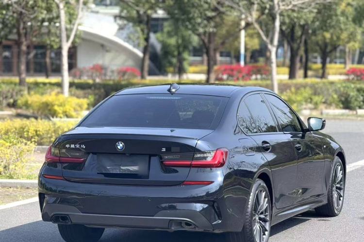 Used BMW 3 Series 2022 325i M Sport Night Edition Package Exterior 5