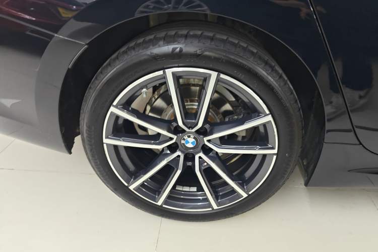 Used BMW 3 Series 2022 325Li M Sport Package Exterior 5