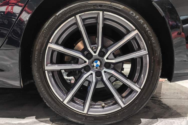 Used BMW 3 Series 2022 325Li M Sport Package Exterior 9