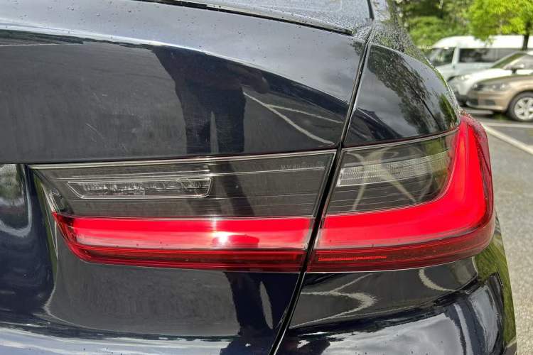 Used BMW 3 Series 2022 Revised 325i M Sport Night Edition Package Exterior 9