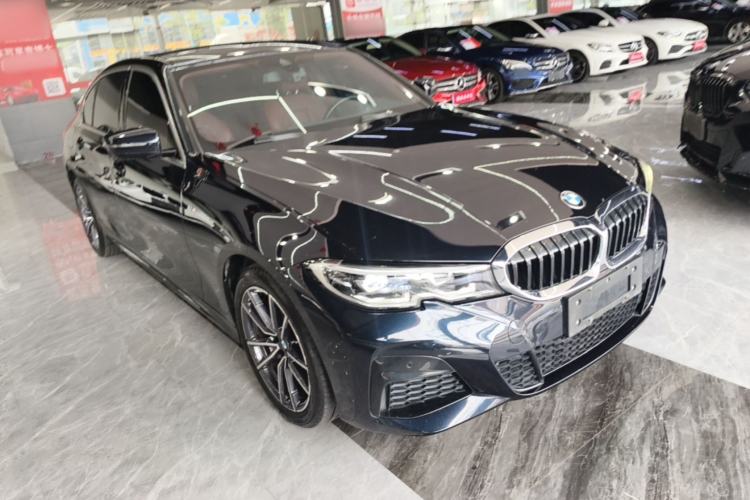 Used BMW 3 Series 2022 325Li M Sport Package Front Right 45 Deg
