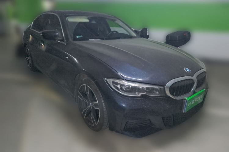 Used BMW 3 Series 2022 Updated 325i M Sport Package Front Right 45 Deg
