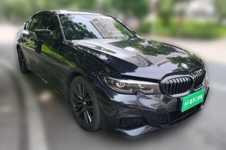 Used BMW 3 Series 2022 325i M Sport Night Edition Package Front Right 45 Deg