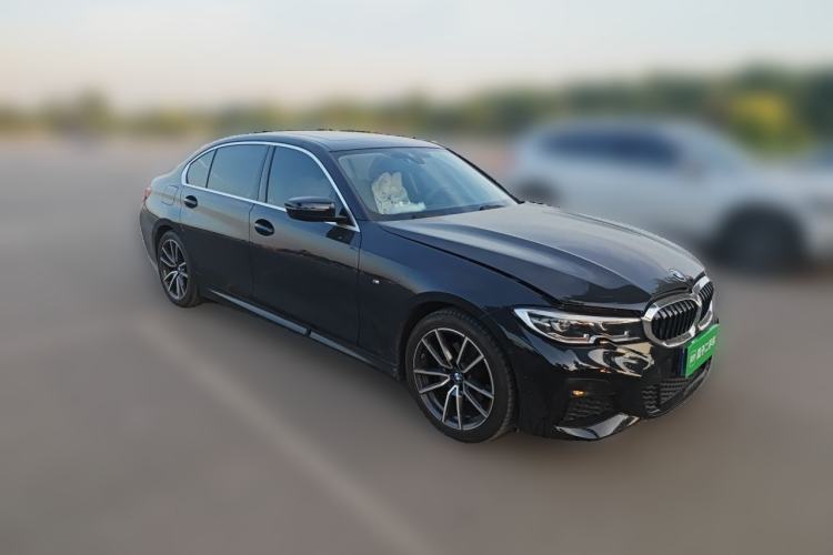 Used BMW 3 Series 2022 325Li M Sport Package Front Right 45 Deg