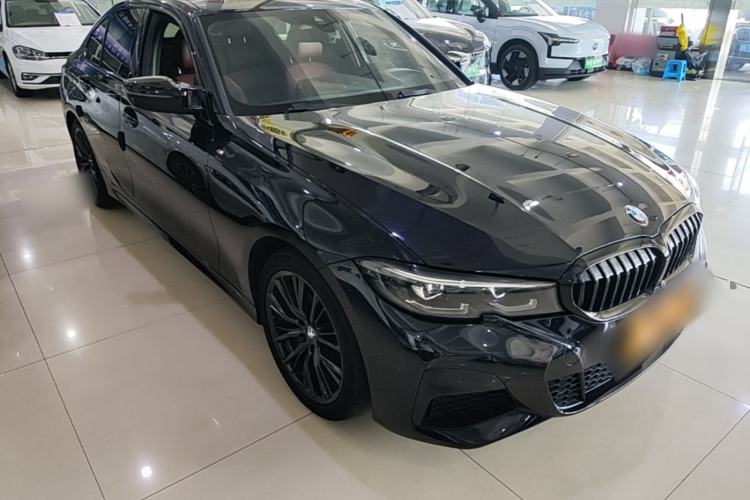 Used BMW 3 Series 2022 325i M Sport Night Edition Package Front Right 45 Deg