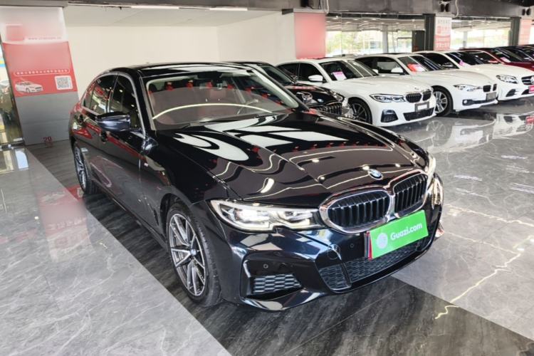 Used BMW 3 Series 2022 320Li M Sport Package Front Right 45 Deg
