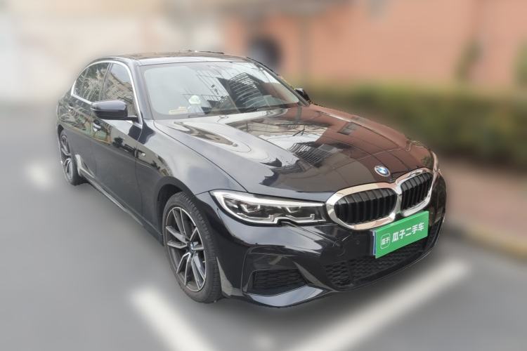 Used BMW 3 Series 2022 325Li M Sport Package Front Right 45 Deg