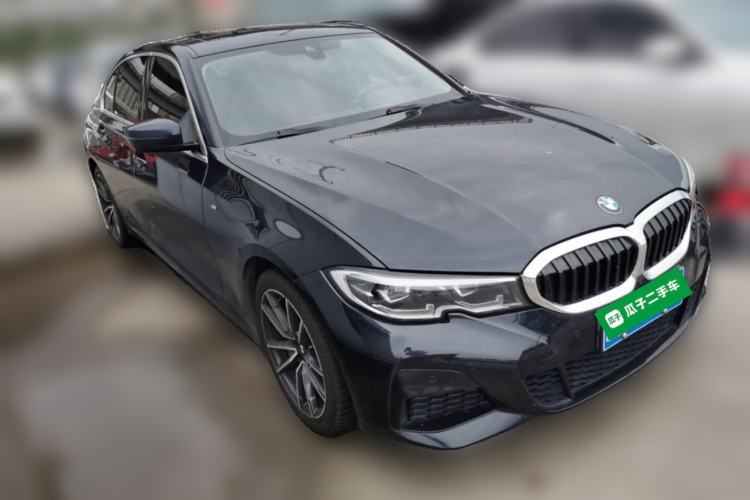 Used BMW 3 Series 2022 325Li M Sport Package Front Right 45 Deg