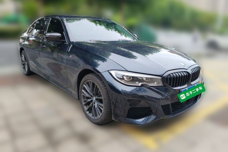 Used BMW 3 Series 2022 Restyled 330Li xDrive M Sport Night Edition Package Front Right 45 Deg