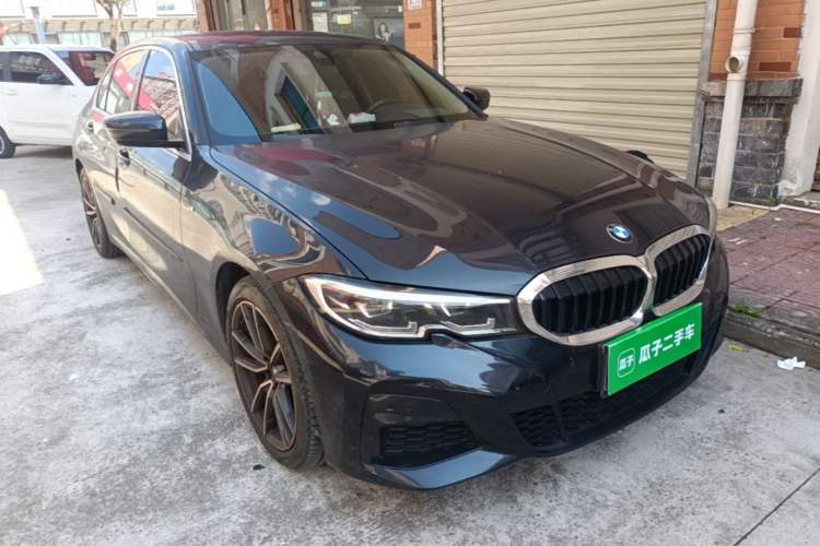 Used BMW 3 Series 2022 325Li M Sport Package Front Right 45 Deg