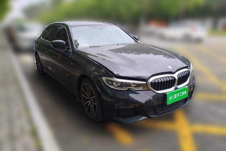 Used BMW 3 Series 2022 325Li M Sport Package Front Right 45 Deg