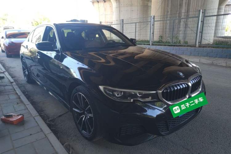 Used BMW 3 Series 2022 325Li M Sport Package Front Right 45 Deg