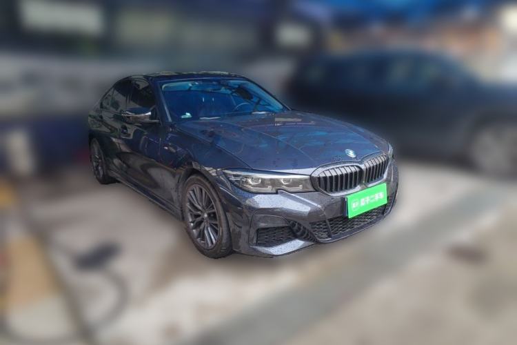 Used BMW 3 Series 2022 Revised 325i M Sport Night Edition Package Front Right 45 Deg
