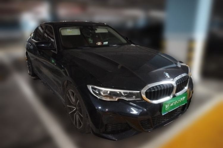 Used BMW 3 Series 2022 325Li M Sport Package Front Right 45 Deg