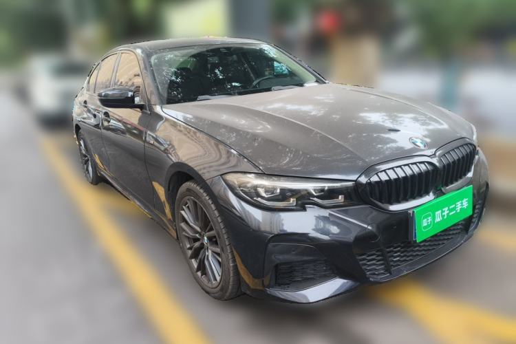 Used BMW 3 Series 2022 Updated 325i M Sport Package Front Right 45 Deg