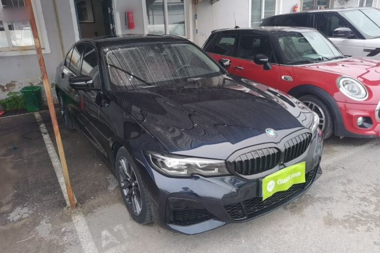 Used BMW 3 Series 2022 Revised 325i M Sport Night Edition Package Front Right 45 Deg