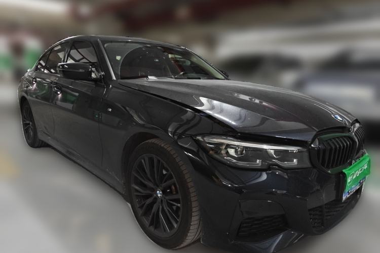 Used BMW 3 Series 2022 330i M Sport Night Edition Front Right 45 Deg