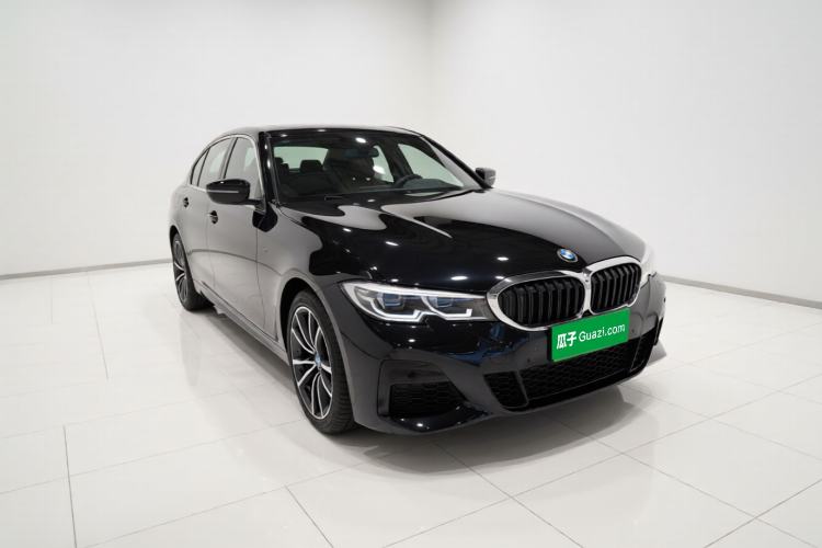 Used BMW 3 Series 2022 325Li M Sport Package Front Right 45 Deg